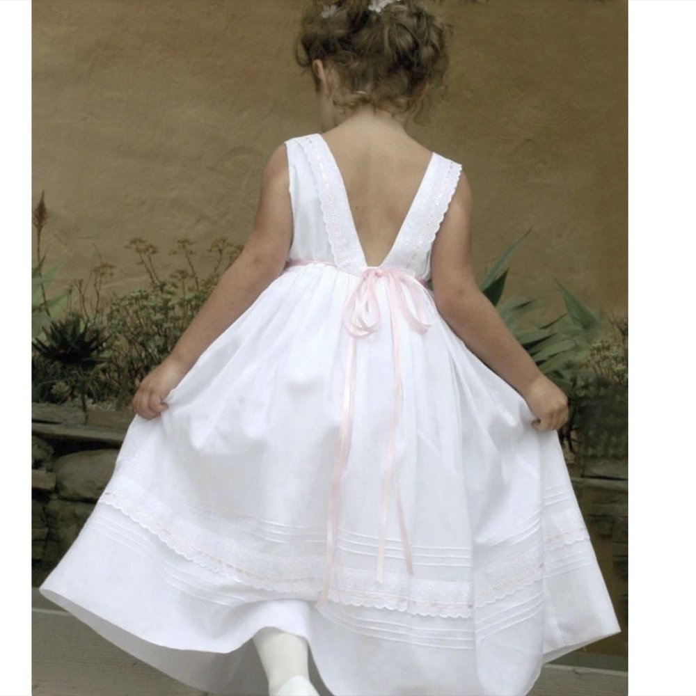 White Dress Pintucks Lace Girls Designer Couture GORGEOUS Flower Girl Spring NWT